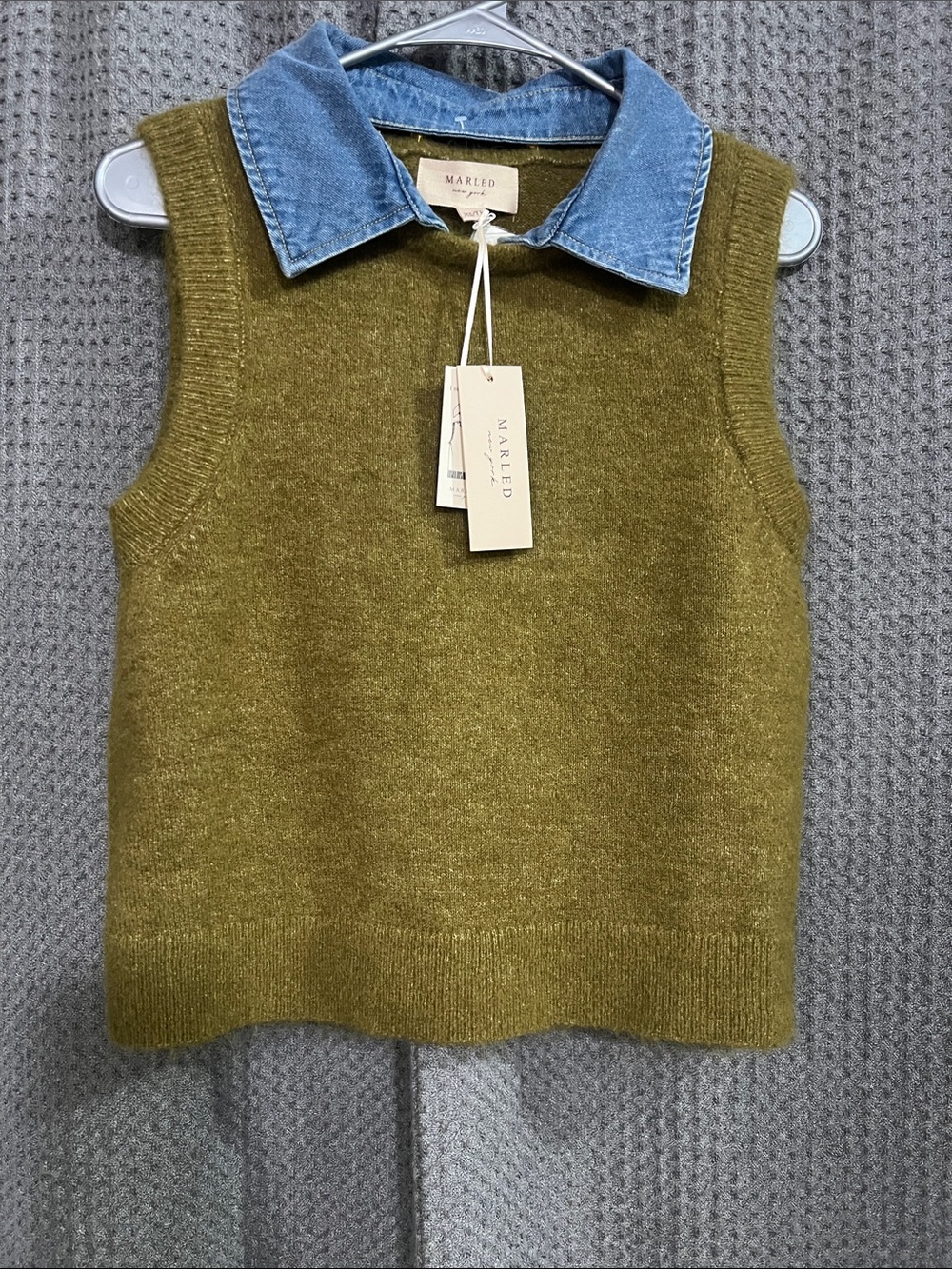 Marled Olive Green Sleeveless Knit Vest with Denim Collar